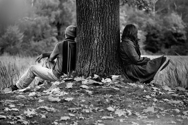 couple-tree-bw